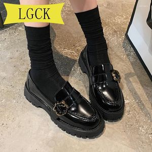 Casual skor plus storlek 34-39 Spring Autumn Designer Woman Quality äkta läderslip på lägenheter för kvinnliga loafers damer