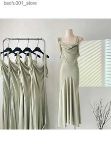 Podstawowe sukienki swobodne damskie szyfonowe sukienkę kwadratową Sukienkę Square Sukienka na ramię włoski zespół roboczy elegancka satynowa sukienka Koreańska suknia Q240322