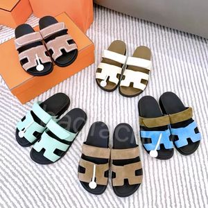 Terlik Chypre Sandal Tasarımcı Sliders Flip Flops Düz Sandalet Plaj Konforu Buzağı Deri Doğal Süet Keçi Derisi Kahverengi Siyah Kadınlar ve Erkek Ayakkabı 35-46