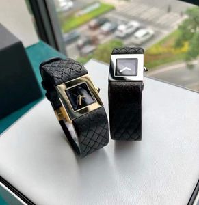 Casual Women Quartz Wristwatch Ladies äkta läderklocka Vintage Gold Plated Square Dial Wates Simple Clock Black Leather Strap Geometric Design