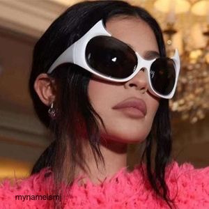 2 pcs Fashion luxury designer Devil Hip Hop Sunglasses 2023 New Personalized Fashion Trend Show Sunglasses for Women