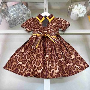 Populära designer barnkläder flickor klänningar midje design kjol prinsessan klänning storlek 90-150 cm sexig leopard tryck baby frock 24mar