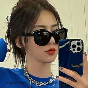 2 pcs Fashion luxury designer 2022 new super large frame irregular Sunglasses Womens big face looks thin personalized sunglasses are popular online with the same tre