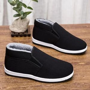 Casual Shoes Man Winter Old Beijing Tyg med plysch och förtjockning för varm anti -slip Men's Work Canvas Sneakers