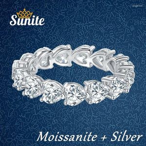 Küme Yüzük Güneşlik Yaklaşık 4.5ct Moissanite Elmas Kalp Şeklinde Yüzük Kadınlar için 925 STERLING Gümüş Nişan Aly Band Lüks Takı