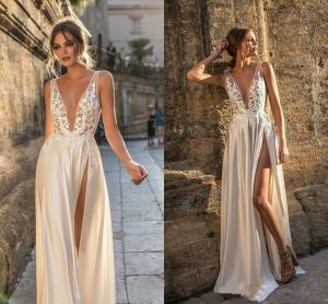 Vestidos de noiva sexy com decote em v, vestidos de noiva com divisão lateral, sem mangas, boho, feitos sob medida