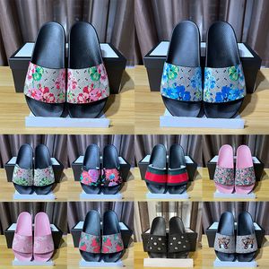 Mulheres Designer Chinelos Borracha Slides Flat Blooms Sandálias Verão Praia Sandália Slide Plataforma Plana Lady Home Flip Flops Listrado Flor Meninas Causal Chinelo