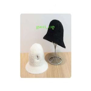 Bonés outono bola e inverno feminino039s nova pele de coelho cor pura chapéu de pescador coreano kangol canguru bordado quente allmatch balde chapéu8188690 8188690