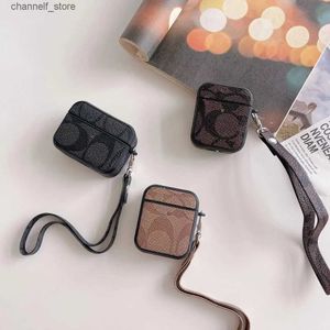 Acessórios para fone de ouvido Capa macia de couro de silicone de luxo com fone de ouvido Bluetooth amarrado adequado para AirPods Pro 1 2 e 3 capas C-C-O-A-C-HY240322