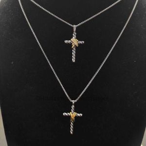 Cross Necklace Choker Box Chain Designer Luxury Halsband Dubbelmode Högkvalitativ utsökt Premium Sunflower Anchor Pendant Pendants Gift