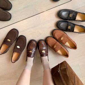 Casual Shoes Ochanmeb Women äkta läder Penny Loafers Gold Metal Ins trendiga slip-ons Flats Brown Cow Suede 2024 Spring Autumn