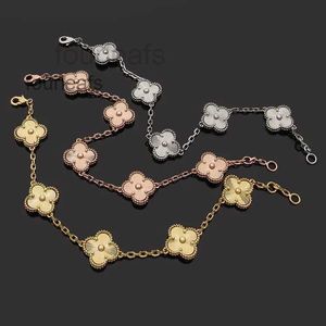 Designer Jewelry Cleef Van Four Leaf Clover Bracelet Everyones favorite Fashion Style Luxury Link Chain Womens 18k Gold Bracelets Je