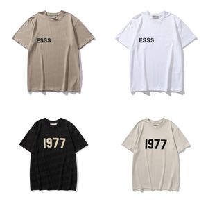 Mens T Shirts 24ss Designer Man Tshirts Shorts Tees Summer Breathable Tops Unisex Shirt With Budge Letters Design Short Sleeves Size