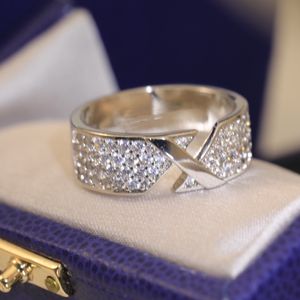 New product with diamond studded stars, simple cross ring with diamond bridge, men and women's wide edition ring, fashionable and high-end for commuting