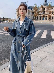 Denim Trench Coat Womens Mid Length Spring och Autumn Jackets för kvinnor Vinteröverdrag i rockar 240315