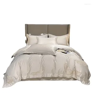 Set di biancheria da letto Set di lusso ricamato in stile moderno semplice, bella sensazione di qualità squisita