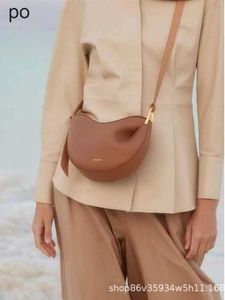 Designer Shoulder Bag Free Shipping French Niche Pole Tonca Seri Pea Bun Crcent Exquisite and Fashionable Cowhide One Crossbody