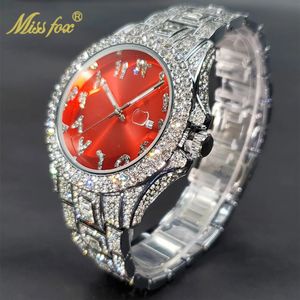 Prawdziwe zegarki dla mężczyzn Red Color Watch Watch najnowsze modne oryginalne markowe marki mrożone Diamond AAA Clock 240315