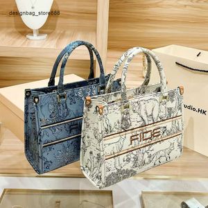 Sells Designer Women's Bags Across Borders New Trendy Embroidery Handheld Big Tote Small and Luxury Fashionable Versatile Single Shoulder Large Capacity Bag for