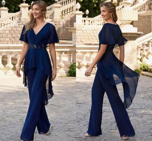 Marineblaues, fließendes Chiffon-Hosenkleid für Frauen, V-Ausschnitt, kurze Ärmel, Hochzeit, Kleider für die Brautmutter, Spitzenapplikationen, zweiteiliger Hosenanzug, Hochzeitsgastkleid CL3406