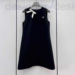 Vestidos casuais básicos designer marca 2023 verão novo diamante incrustado carta miu preto sem mangas saia e-line, celebridade slim fit design, vestido de gravata borboleta tvws