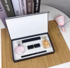 Элегантный подарочный набор парфюмерии: коллекция из 5 роскошных ароматов, парфюмерная вода, ассортимент ароматов для нее, изысканная коробка в комплекте.