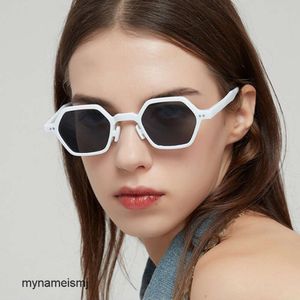 2 datorer mode lyxdesigner liten ram oregelbundna solglasögon Instagram fashionabla polygonala solglasögon 2023 Nya trendiga solglasögon