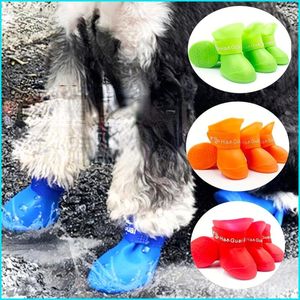 Köpek giyim ayakkabıları oyuncak anti -kayma ayak kaplar küçük kedi silikon evcil hayvan taban su geçirmez yağmur botları