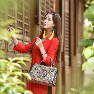 バッグ女性レトロハンドバッグハンド刺繍中国の民族スタイル高品質の絶妙なメッセンジャーバッグ高容量カジュアルショッピングトート
