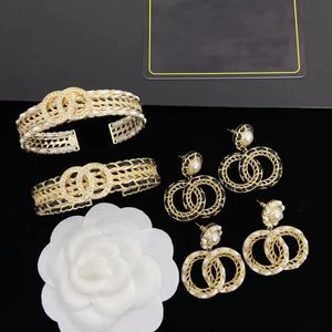 Designer Bracelet Earrings Genuine Leather Gold Plated Cutout Fashion Jewelry Set Womens Pearl Earring Wedding Bracelets Gift Bridal with Box Stamp