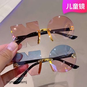 NO Childrens Sunglasses 2021 New Frameless Irregular Personality Sunglasses Fashion Baby Party Street Photography Sunglasses