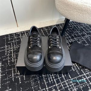 moda gündelik ayakkabılar deri spor ayakkabılar tasarımcı elbise ayakkabı kadınlar için deri olağanüstü rahat spor ayakkabı 6cm platform