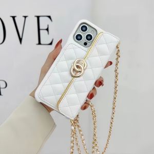 Luksusowy designerski łańcuch skórzany iPhone'a dla Apple iPhone12 13 14 15 Pro Max Portfel Mobilne Cover Women Crossbody Portable Pebbled