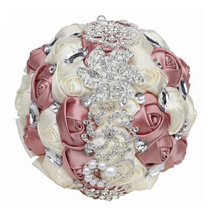 Fiori da sposa in raso rosa su misura Bouquet da sposa Perline di cristallo Rosa brillante Avorio Bianco Blu Rosso Colori misti Forniture di fiori fatti a mano