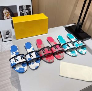 Womens fashion letter slippers luxury designer embroidery letter flats shoes summer beach vintage casual shoe women sandals