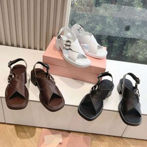 High End 2024 Spring/summer New Metal Belt Buckle Roman Sandals Women's Genuine Leather Thick Heels Cross Toe Comfort Slippers