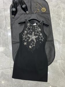 Sıradan Elbiseler 2024 Erken Bahar Siyah Pentagram Desen Çivili Elmas Yuvarlak Boyun A-Line Yelek Etek Kalıpları Kadın Mini