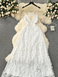 Swobodne sukienki seksowna biała sukienka haftowana siatka lato wiszący pasek damskie uczucie otwarcia