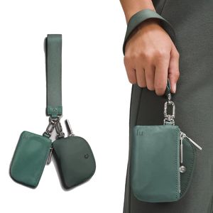 DHgate Clutch Bag Dual Pouch Wristlet Lu Women Man Designer Wallet Purse Luxurys Handbag Cardholder Coin Purses Keychain Nylon Storage Wallets Key Pouch Organizer