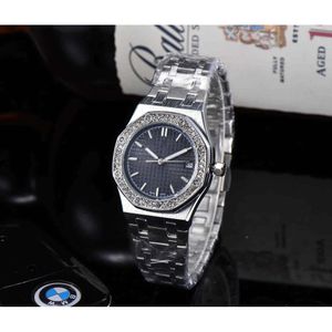 2021 Steel Band Women's Quartz Watch Business and Leisure Style