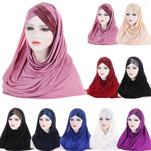 Etniska kläder One Piece Amira Instant Hijab Cross Shiny Glitter Muslim Women Turban Pull On Ready Scarf Shawl Islamic Prayer Femme Head
