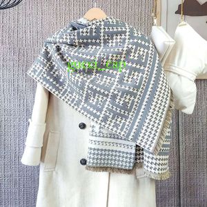 Scarves 23 Colors 2023 High-end Fashion Shawls Warm Autumn Winter Necklaces Printed Letters and Cold Scarves Wholesale