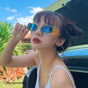 2 pcs Fashion luxury designer 2019 new trend sunglasses box wide leg hip hop fashion show Qi Wei star Sunglasses