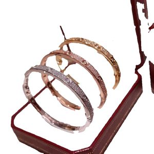 Ladies Gold Designer Diamond Advanced Materials smyckesbredd 7mm dold inlagteknologi blekna armband kvinnliga armband