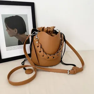 Cordão design francês pu balde sacos feminino na moda versátil outono inverno retro ombro crossbody saco