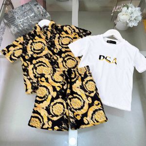 Marken-Designerkleidung für Kinder, dreiteilige Baby-Trainingsanzüge, Größe 90–150 cm, Jungenhemd, T-Shirt und Shorts mit Buchstabendruck, 24. März