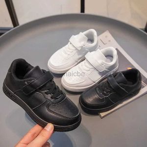 أحذية رياضية Zapatillas Childrens Shoes Boys Pu Pu Leather Flat Most Mostack و White Disual Tennis Skateboarding 24322