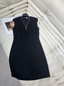 2024 Spring Black Zipper V Neck ärmlös Kvinnlig klänning Designer High End Womens Runway Dress Vestidos de Festa 32219