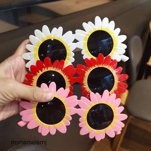 2 pcs Fashion luxury designer Daisy childrens Sunglasses sunflower 2020 new cute boys and girls fashion sunglasses