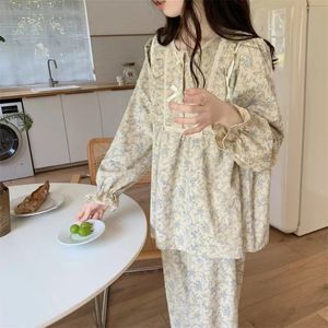 Dantelli Sweetwear Kadın Pijamalar Ev Çiçek Vintage Uzun Kollu Pantolon Takım 2 Parçası Bahar Fırfır Kore Oneck Gece Giyiyor 240321